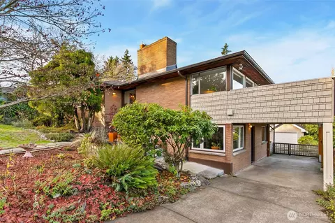 3508 NE 98th St, Seattle, WA 98115