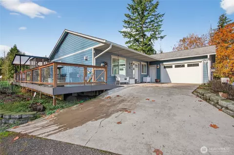 166 Geneva Ln, Castle Rock, WA 98611