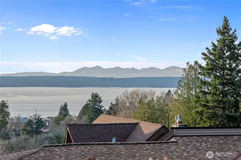1619 S 226th Pl, Des Moines, WA 98198