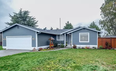2302 13th St, Anacortes, WA 98221