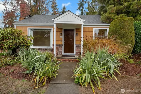 1316 SW 116th St, Seattle, WA 98146