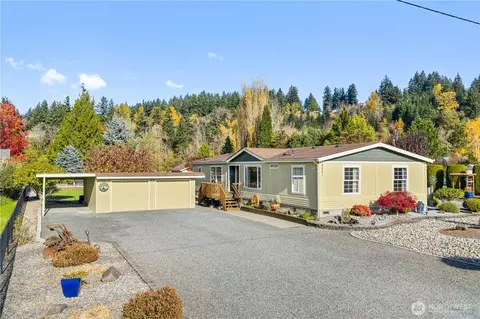 9821 Dechaux Rd E, Edgewood, WA 98371