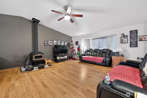 Living - 214 Cedar St E, Roy, WA 98580 photo 1 of 3