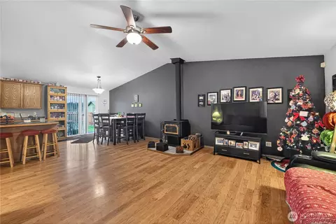Living - 214 Cedar St E, Roy, WA 98580 photo 2 of 3