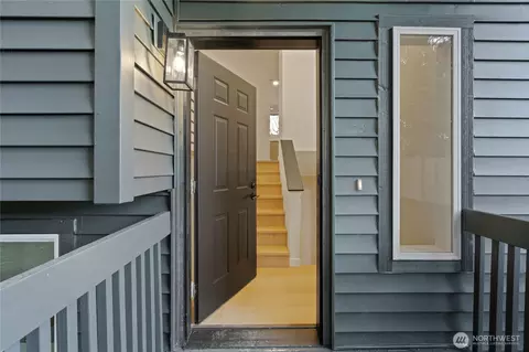 Entry Way - 210 97th Pl SE, Everett, WA 98208 photo 1 of 5