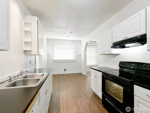 Kitchen - 304 Varner Ave SE, Orting, WA 98360 photo 2 of 4