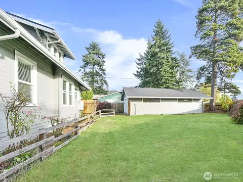 Exterior - 304 Varner Ave SE, Orting, WA 98360 photo 3 of 3