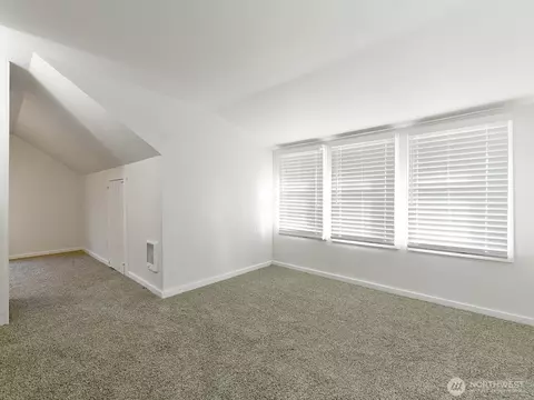 Bedroom - 304 Varner Ave SE, Orting, WA 98360 photo 2 of 4