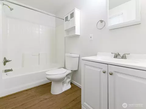 Bath - 304 Varner Ave SE, Orting, WA 98360 photo 1 of 1