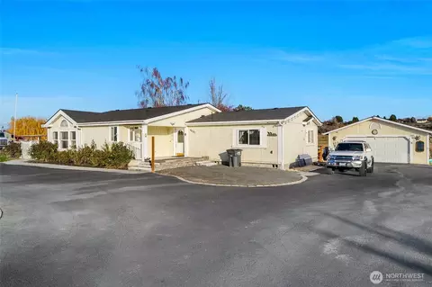 4687 Covey Ln, Moses Lake, WA 98837