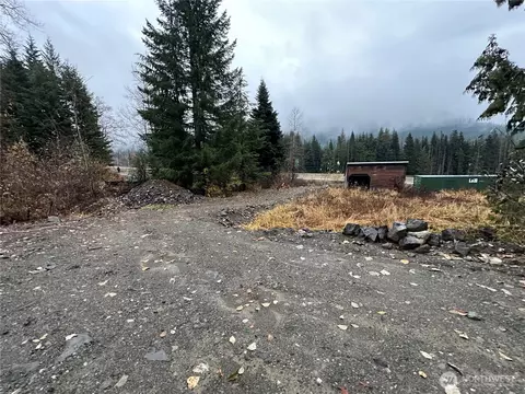 121 Kearny Dr, Snoqualmie Pass, WA 98068