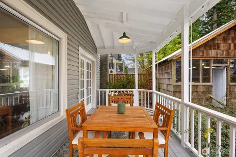 Exterior - 5724 Lowell Rd, Everett, WA 98203 photo 5 of 6