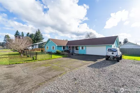 404 W Roanoke St, Centralia, WA 98531