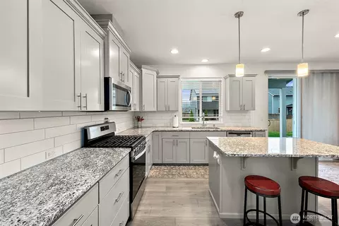 Kitchen - 507 Cope St SW, Orting, WA 98360 photo 1 of 4