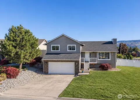 576 Saddle Rock Loop, Wenatchee, WA 98801