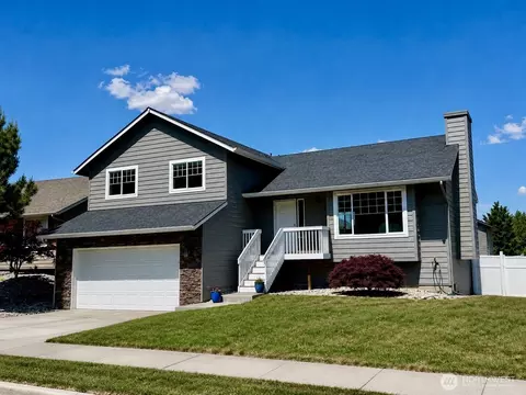 576 Saddle Rock Loop, Wenatchee, WA 98801