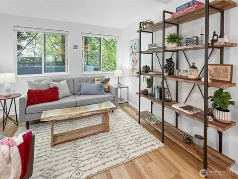 300 10th Ave # B-105, Seattle, WA 98122
