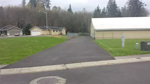 80 Glen Ln, Cathlamet, WA 98612