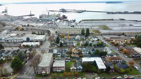View/Area - 2620 Rucker Ave, Everett, WA 98201 photo 3 of 3
