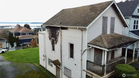 Exterior - 2620 Rucker Ave, Everett, WA 98201 photo 1 of 1