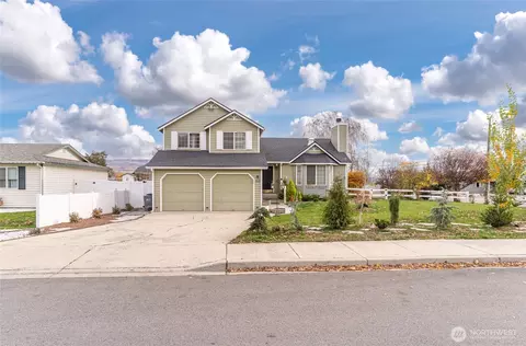 1501 Angela St, Wenatchee, WA 98801