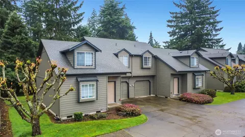 12401 12407 111th Ave E, Puyallup, WA 98374