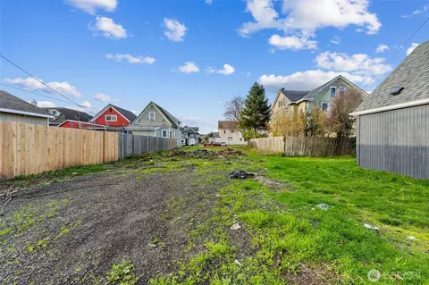 907 W Market St, Aberdeen, WA 98520