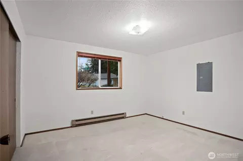Bedroom - 4334 Grand Ave, Everett, WA 98203 photo 5 of 5