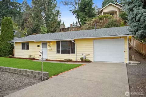 Exterior - 4334 Grand Ave, Everett, WA 98203 photo 2 of 7