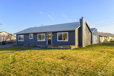 643 W Loop Dr, Moses Lake, WA 98837
