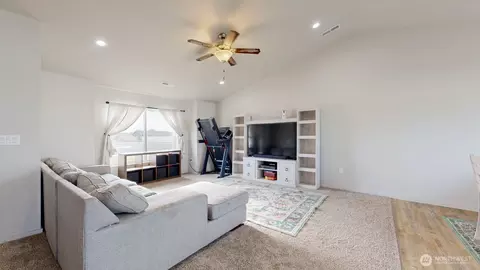 Other - 907 E Cascade St, Othello, WA 99344 photo 1 of 9