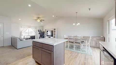 Other - 907 E Cascade St, Othello, WA 99344 photo 4 of 9