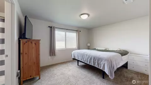 Bedroom - 907 E Cascade St, Othello, WA 99344 photo 1 of 4