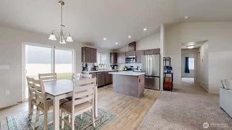 Other - 907 E Cascade St, Othello, WA 99344 photo 3 of 9