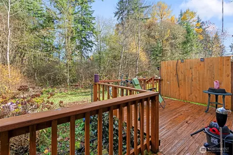 821 Tipsoo Loop S #A, Rainier, WA 98576 photo 4
