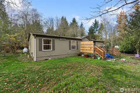 821 Tipsoo Loop S #A, Rainier, WA 98576 photo 3