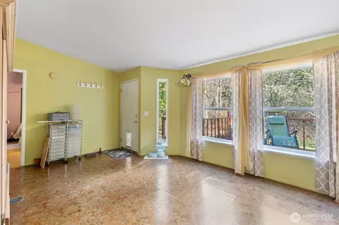 821 Tipsoo Loop S #A, Rainier, WA 98576 photo 6