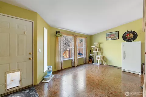 821 Tipsoo Loop S #A, Rainier, WA 98576 photo 7