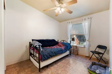 821 Tipsoo Loop S #A, Rainier, WA 98576 photo 19