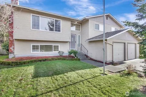 9805 62nd Dr NE, Marysville, WA 98270
