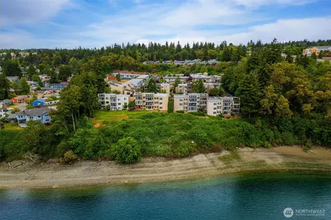 525 Lebo Blvd #G1, Bremerton, WA 98310