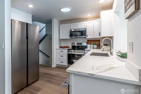 Kitchen - 8624 Xavier Way, Everett, WA 98208 photo 2 of 3
