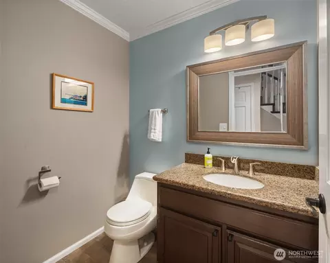Bath - 8430 Talbot Rd, Edmonds, WA 98026 photo 2 of 4
