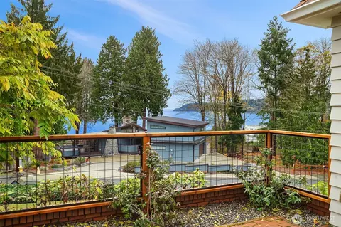 View/Area - 8430 Talbot Rd, Edmonds, WA 98026 photo 1 of 1