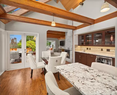 Dining - 8430 Talbot Rd, Edmonds, WA 98026 photo 2 of 3