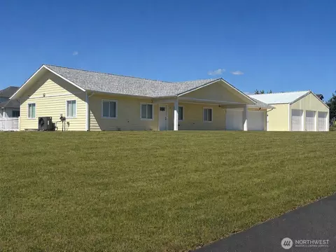 5 Red Apple Dr, Omak, WA 98841