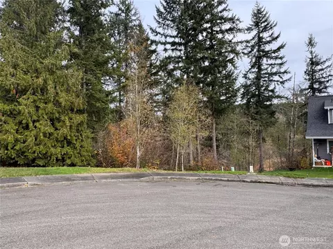 1618 Maple Valley Dr, Centralia, WA 98531