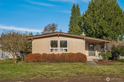 605 Louviers Ave, Dupont, WA 98327