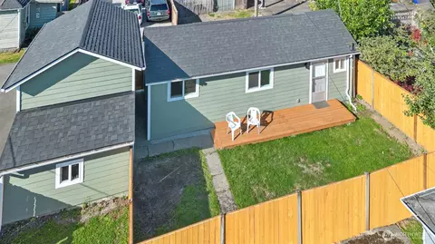Exterior - 1926 Colby Ave, Everett, WA 98201 photo 5 of 8
