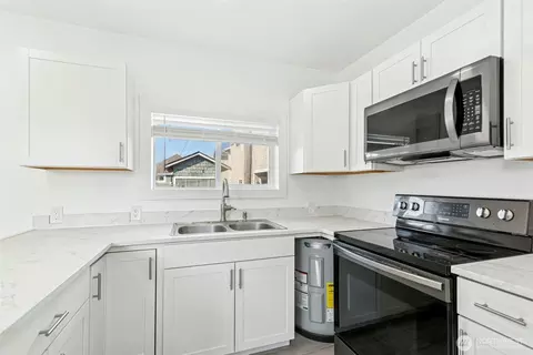 Kitchen - 1926 Colby Ave, Everett, WA 98201 photo 3 of 5